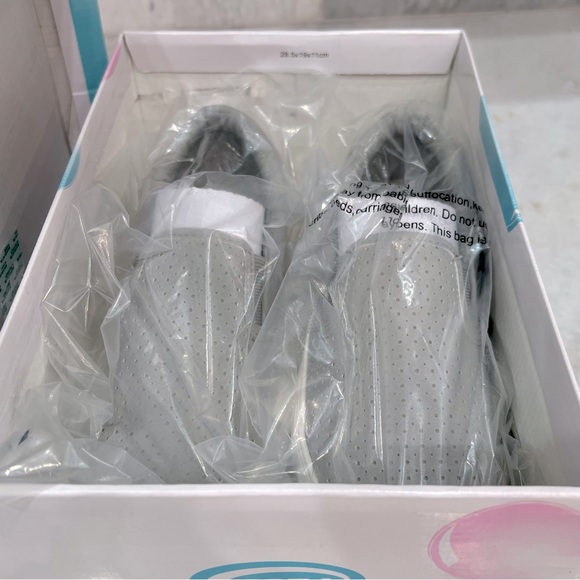 SODA Women’s Faux Leather Gray Croft Slip On - Picture 3 of 13